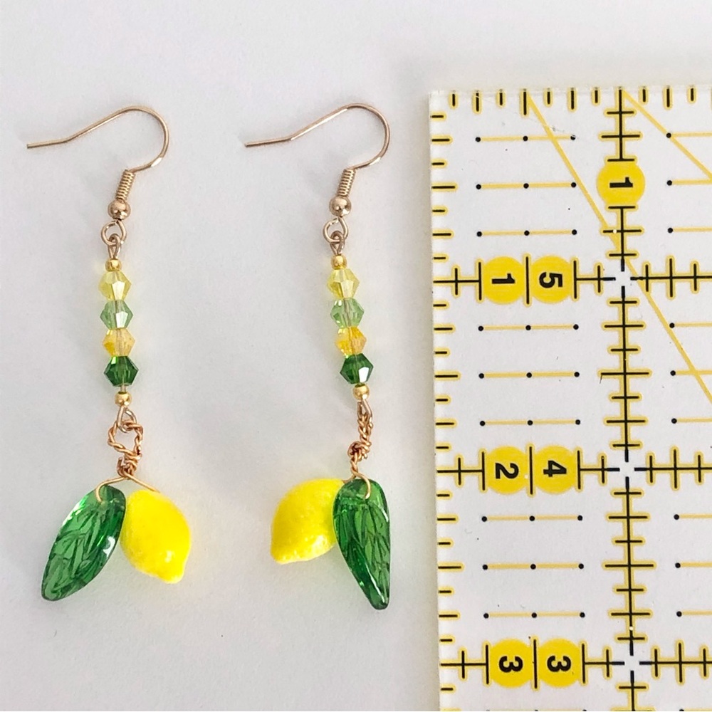 New Handmade Playful Glass Lemon Drop Citrus Fruit Yellow and Green Earrings - Picture 9 of 11